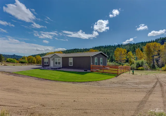 Photo 2 of Single family home for sale at 419 Lump Gulch Rd, Clancy, MT 59634 | MLS# 30078328 | Listing updated on 2026-09-21