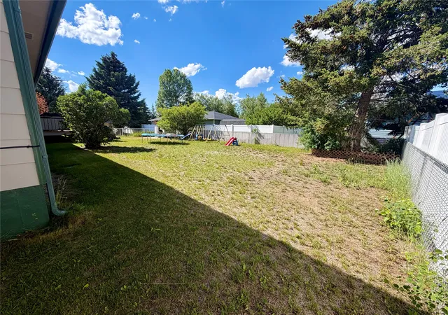 Photo 3 of Single family home for sale at 7 Earth Ln, Butte, MT 59701 | MLS# 30078493 | Listing updated on 2026-09-16