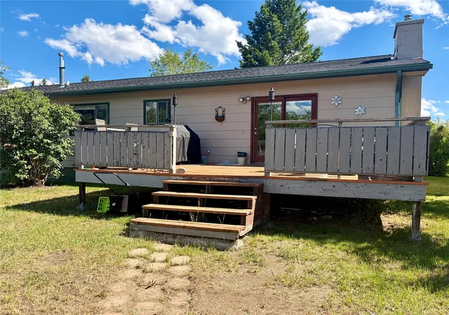 Photo 3 of Single family home for sale at 7 Earth Ln, Butte, MT 59701 | MLS# 30078493 | Listing updated on 2026-09-16