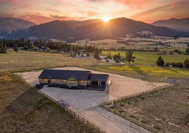 Photo 2 of Single family home for sale at 2341 Hamby Ln, Victor, MT 59875 | MLS# 30078419 | Listing updated on 2026-09-16