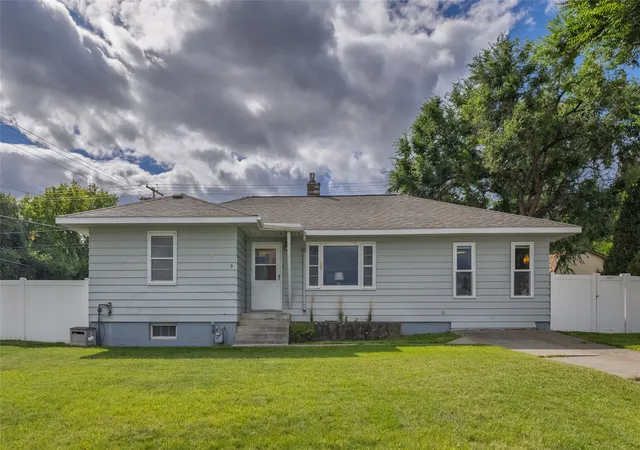 Photo 1 of Single family home for sale at 1439 E Broadway St, Helena, MT 59601 | MLS# 30078412 | Listing updated on 2026-09-23