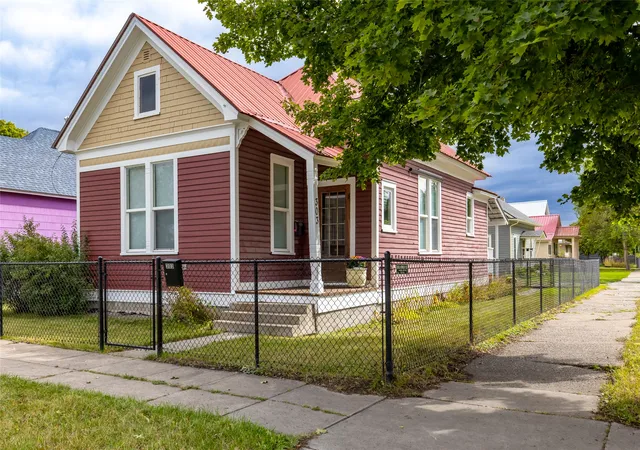 Photo 1 of Single family home for sale at 303 5th Avenue W, Kalispell, MT 59901 | MLS# 30078406 | Listing updated on 2026-10-06