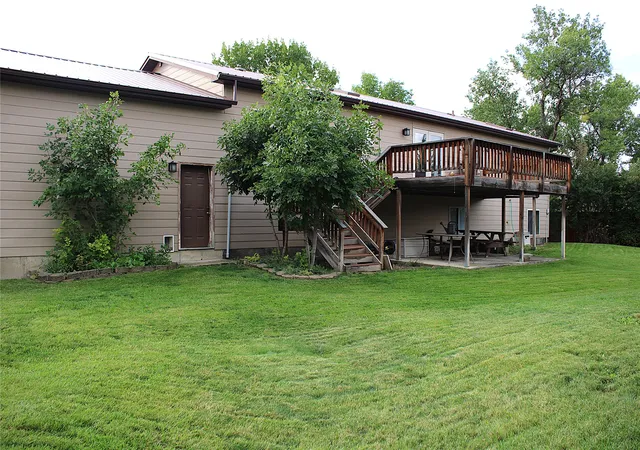 Photo 4 of Single family home for sale at 548 7th Avenue S, Shelby, MT 59474 | MLS# 30078411 | Listing updated on 2026-09-19