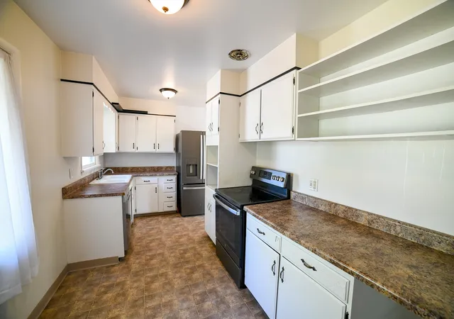 Photo 4 of Single family home for sale at 813 49th Street S, Great Falls, MT 59405 | MLS# 30078486 | Listing updated on 2026-09-23