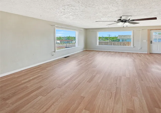 Photo 4 of Single family home for sale at 151 10th Avenue N, Shelby, MT 59474 | MLS# 30078404 | Listing updated on 2026-09-18