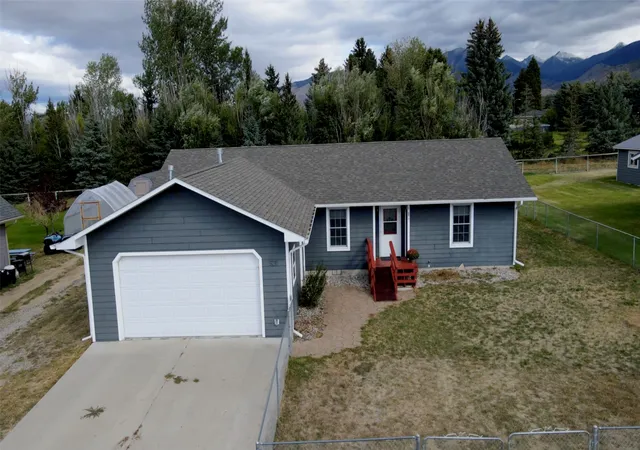 Photo 3 of Single family home for sale at 521 Centennial Dr, Sheridan, MT 59749 | MLS# 30078533 | Listing updated on 2026-09-17