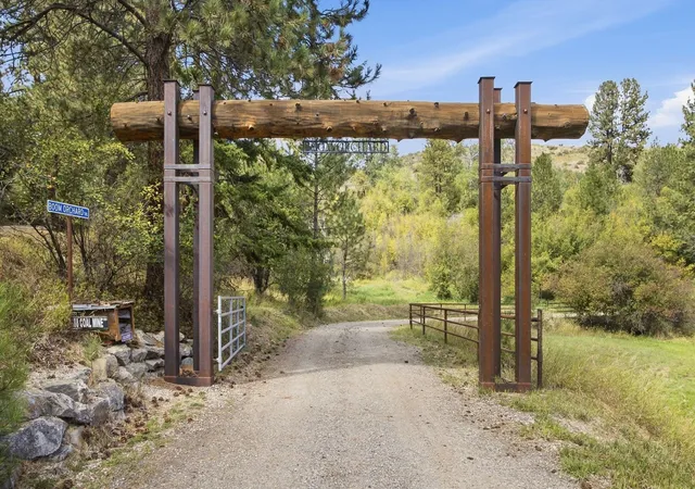 Photo 2 of Single family home for sale at 2889 Boom Orchard Trl, Darby, MT 59829 | MLS# 30078594 | Listing updated on 2026-09-18