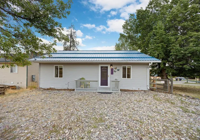 Photo 1 of Single family home for sale at 402 Aeneas St N, Hot Springs, MT 59845 | MLS# 30078472 | Listing updated on 2026-09-21