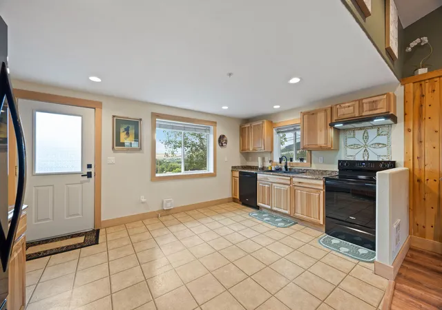 Photo 4 of Single family home for sale at 402 Aeneas St N, Hot Springs, MT 59845 | MLS# 30078472 | Listing updated on 2026-09-21
