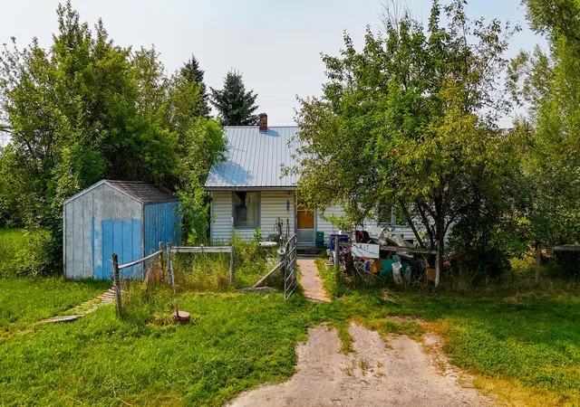 Photo 1 of Single family home for sale at 817 Andrew St Nw, Ronan, MT 59864 | MLS# 30078649 | Listing updated on 2026-09-18