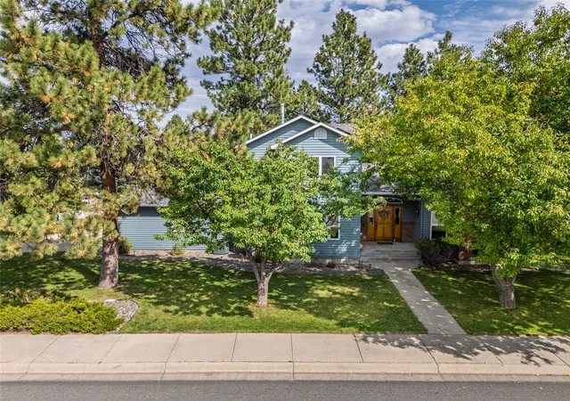 Photo 2 of Single family home for sale at 2524 Lookout Cir, Helena, MT 59601 | MLS# 30078660 | Listing updated on 2026-09-23