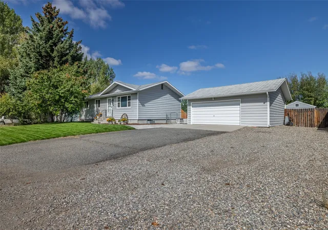 Photo 3 of Single family home for sale at 1616 Kelly Rd, Helena, MT 59602 | MLS# 30078437 | Listing updated on 2026-09-18