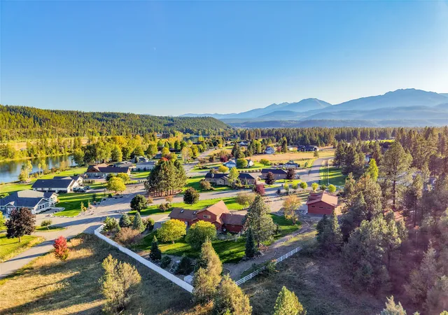 Photo 3 of Single family home for sale at 395 Edgewater Dr, Libby, MT 59923 | MLS# 30073632 | Listing updated on 2026-10-06