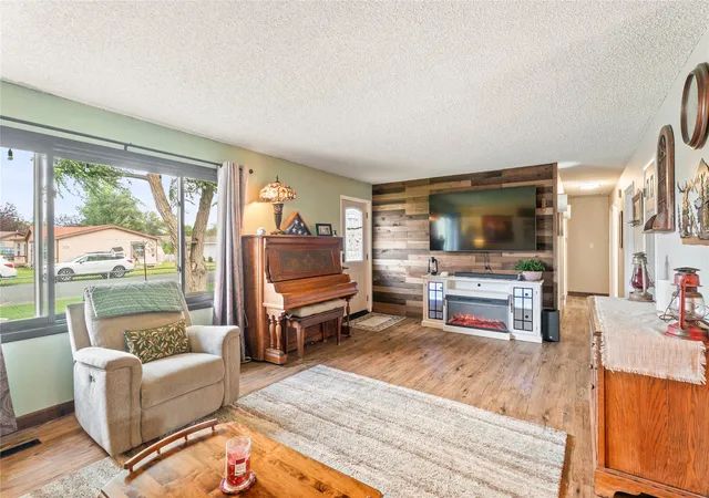 Photo 3 of Single family home for sale at 1361 Buffalo Rd, Helena, MT 59602 | MLS# 30078459 | Listing updated on 2026-09-20