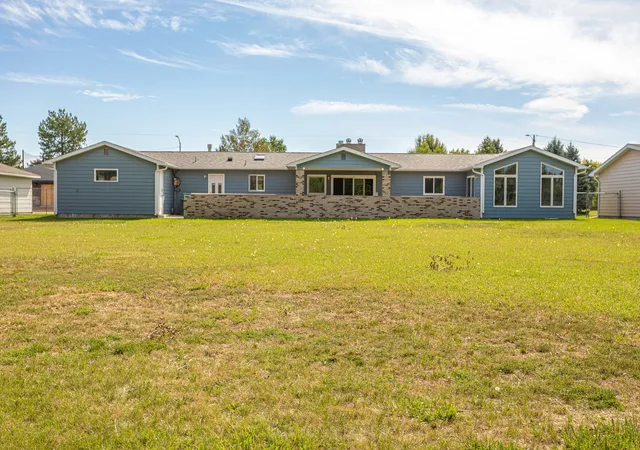 Photo 30 of Single family home for sale at 1518 Meadowlark Dr, Great Falls, MT 59404 | MLS# 30078663 | Listing updated on 2026-09-22