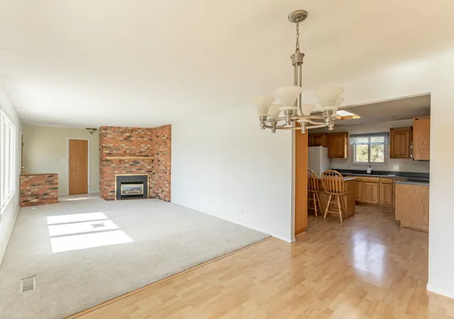 Photo 4 of Single family home for sale at 1518 Meadowlark Dr, Great Falls, MT 59404 | MLS# 30078663 | Listing updated on 2026-09-22