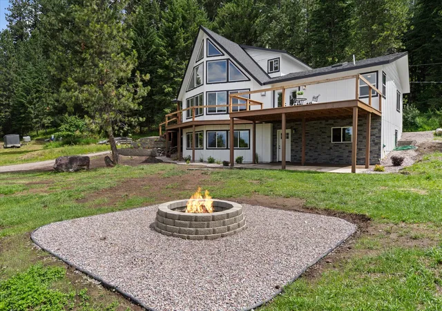 Photo 1 of Single family home for sale at 32890 Hellroaring Ln, Polson, MT 59860 | MLS# 30078523 | Listing updated on 2026-10-04