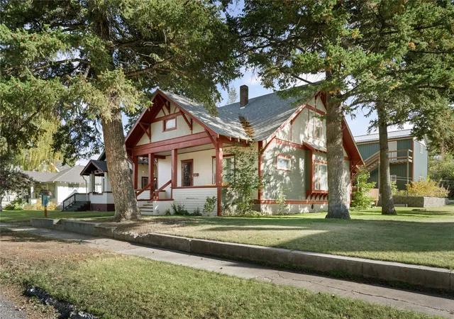 Single family home for sale at 808 Milwaukee Ave, Deer Lodge, MT 59722 | MLS# 30078668