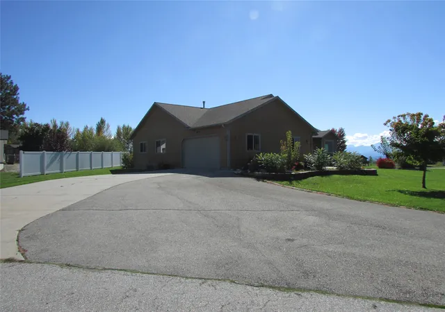 Photo 3 of Single family home for sale at 237 Antigone Dr, Hamilton, MT 59840 | MLS# 30078686 | Listing updated on 2026-09-21