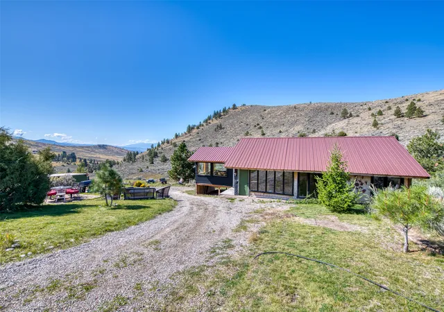 Photo 1 of Single family home for sale at 2223 Blue Sage Trl, Corvallis, MT 59828 | MLS# 30078545 | Listing updated on 2026-09-21