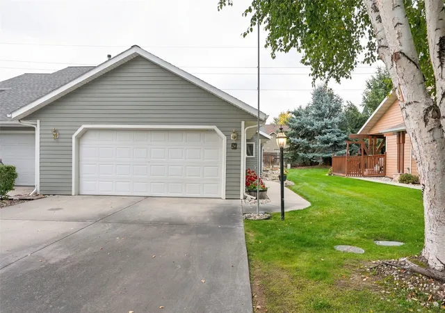 Photo 2 of Townhouse for sale at 24 Cheyenne Trl, Hamilton, MT 59840 | MLS# 30078727 | Listing updated on 2026-09-21