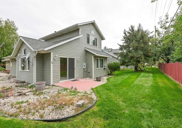Photo 3 of Townhouse for sale at 24 Cheyenne Trl, Hamilton, MT 59840 | MLS# 30078727 | Listing updated on 2026-09-21
