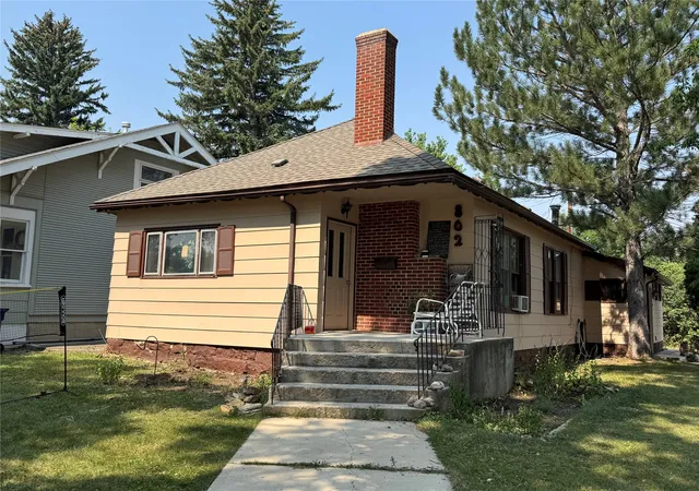 Photo 1 of Single family home for sale at 802 W Boulevard St, Lewistown, MT 59457 | MLS# 30078704 | Listing updated on 2026-09-21