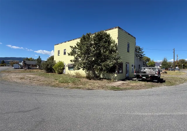 Photo 3 of Single family home for sale at 104 Main St W, Avon, MT 59713 | MLS# 30078697 | Listing updated on 2026-09-23