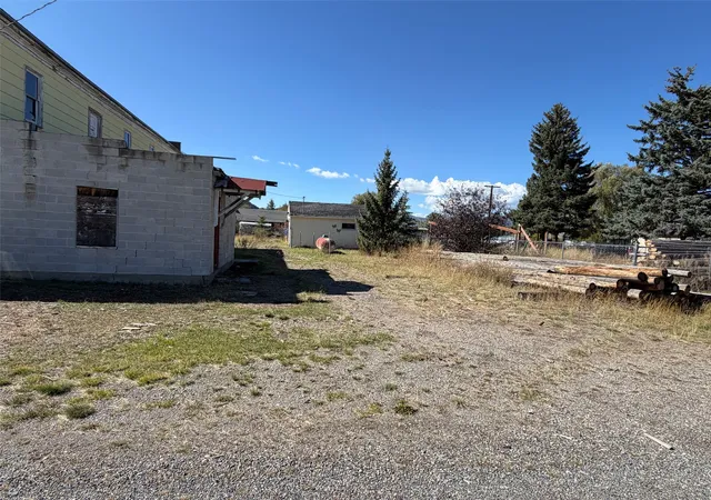 Photo 3 of Single family home for sale at 104 Main St W, Avon, MT 59713 | MLS# 30078697 | Listing updated on 2026-09-23