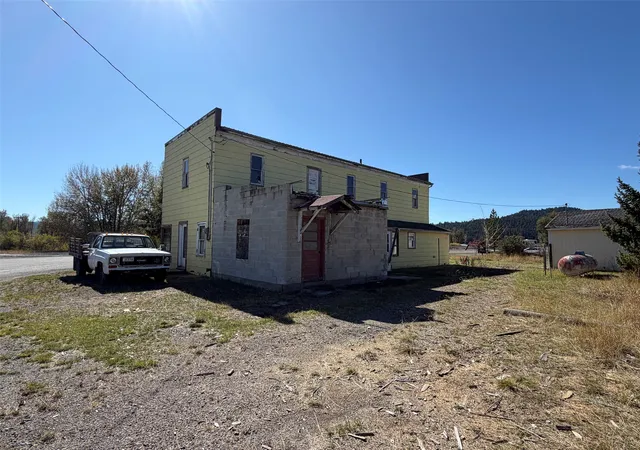 Photo 4 of Single family home for sale at 104 Main St W, Avon, MT 59713 | MLS# 30078697 | Listing updated on 2026-09-23