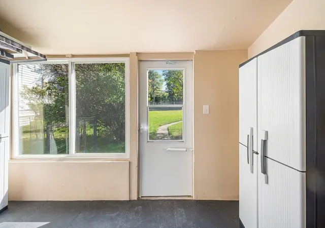 Photo 2 of Single family home for sale at 1618 Livingston Ave, Helena, MT 59601 | MLS# 30078438 | Listing updated on 2026-09-23