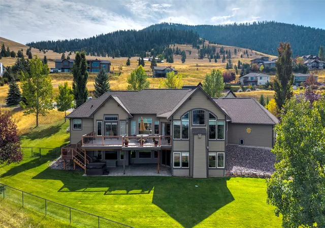Photo 3 of Single family home for sale at 701 Spanish Peaks Dr, Missoula, MT 59803 | MLS# 30078378 | Listing updated on 2026-09-21