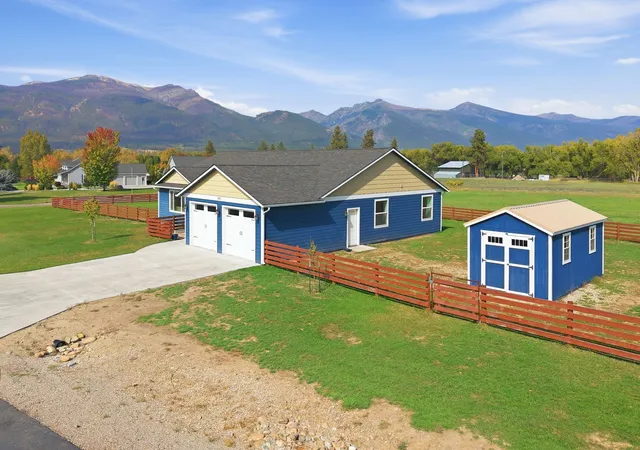 Photo 3 of Single family home for sale at 107 Park Pl, Stevensville, MT 59870 | MLS# 30078781 | Listing updated on 2026-09-22