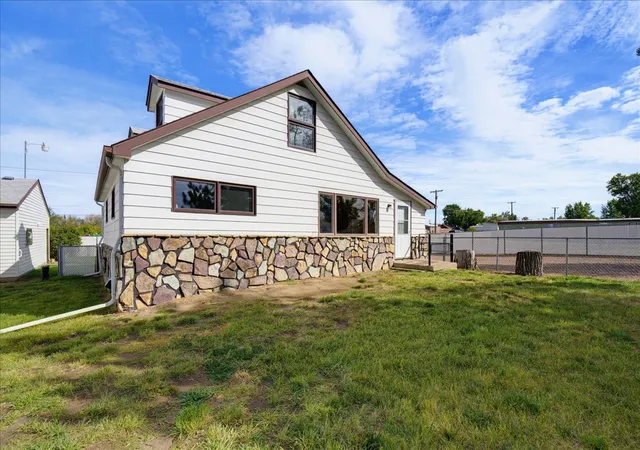 Photo 1 of Single family home for sale at 1425 23rd Avenue S, Great Falls, MT 59405 | MLS# 30078487 | Listing updated on 2026-09-22