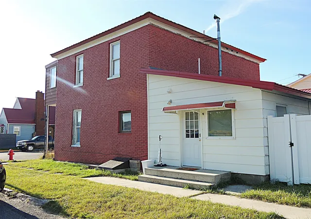 Photo 1 of Single family home for sale at 2 Cherry St, Anaconda, MT 59711 | MLS# 30078765 | Listing updated on 2026-09-22