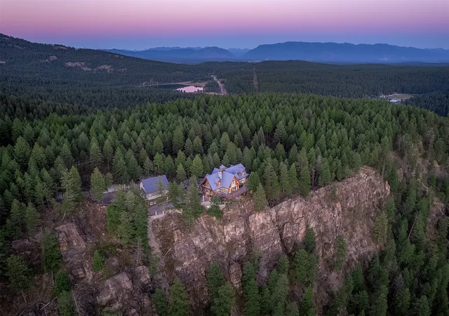 Photo 2 of Mansion for sale at 40 Elk Ridge Ln, Whitefish, MT 59937 | MLS# 30078617 | Listing updated on 2026-10-06