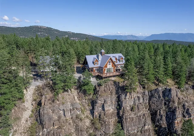 Photo 3 of Mansion for sale at 40 Elk Ridge Ln, Whitefish, MT 59937 | MLS# 30078617 | Listing updated on 2026-10-06
