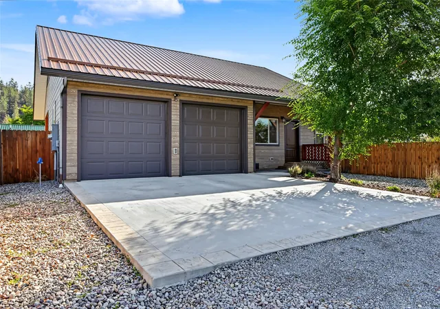 Photo 1 of Single family home for sale at 324 E Meany St, Plains, MT 59859 | MLS# 30078810 | Listing updated on 2026-09-23