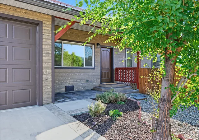 Photo 2 of Single family home for sale at 324 E Meany St, Plains, MT 59859 | MLS# 30078810 | Listing updated on 2026-09-23