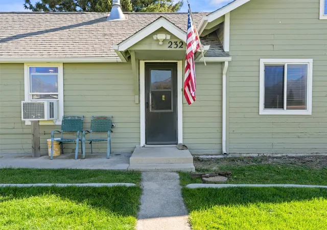 Photo 1 of Single family home for sale at 232 Honey Ln, Hamilton, MT 59840 | MLS# 30078774 | Listing updated on 2026-09-24