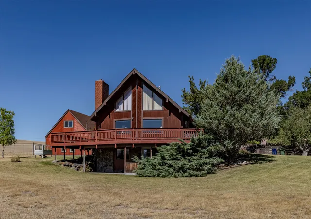 Single family home for sale at 418 W Summit St, Livingston, MT 59047 | MLS# 30078818