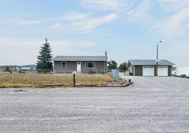 Photo 1 of Single family home for sale at 424 Cactus Rd, Helena, MT 59602 | MLS# 30078580 | Listing updated on 2026-09-27