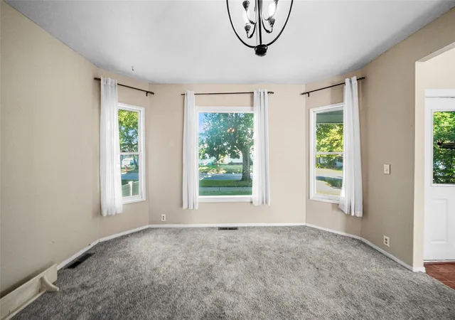 Photo 3 of Single family home for sale at 112 5th Avenue W, Kalispell, MT 59901 | MLS# 30078415 | Listing updated on 2026-09-30
