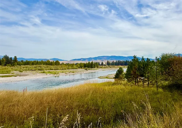 Photo 1 of Single family home for sale at 251 River Rd W, Plains, MT 59859 | MLS# 30078862 | Listing updated on 2026-09-23
