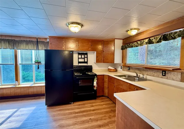 Photo 4 of Single family home for sale at 251 River Rd W, Plains, MT 59859 | MLS# 30078862 | Listing updated on 2026-09-23