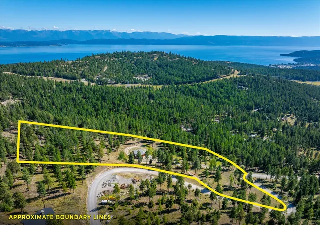 Photo 1 of Single family home for sale at 204 Bear Cyn Rd, Lakeside, MT 59922 | MLS# 30078687 | Listing updated on 2026-10-02