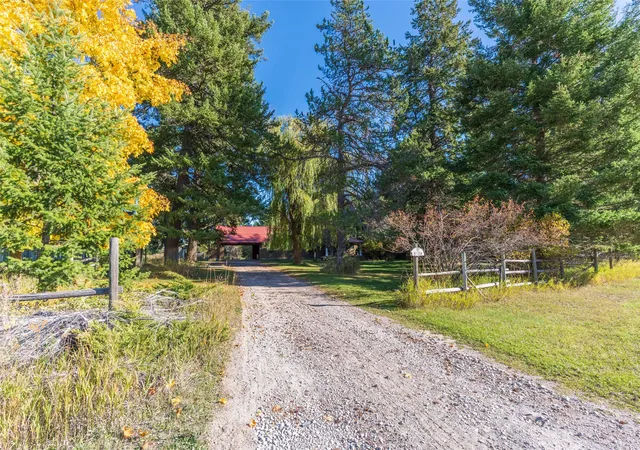 Photo 3 of Single family home for sale at 5559 US Hwy 93 S, Whitefish, MT 59937 | MLS# 30078725 | Listing updated on 2026-10-28
