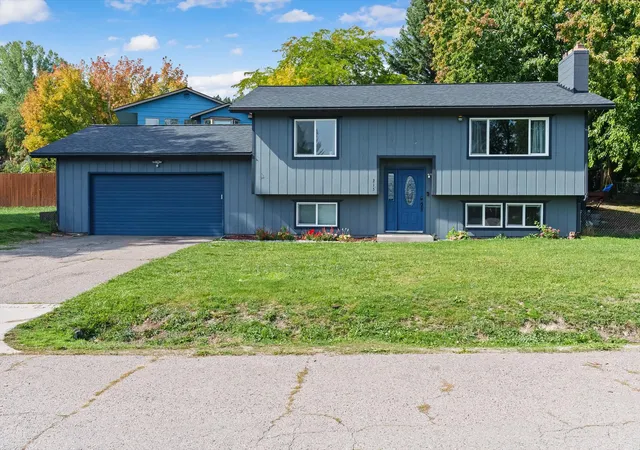 Photo 1 of Single family home for sale at 215 Barclay St, Lolo, MT 59847 | MLS# 30078865 | Listing updated on 2026-10-17