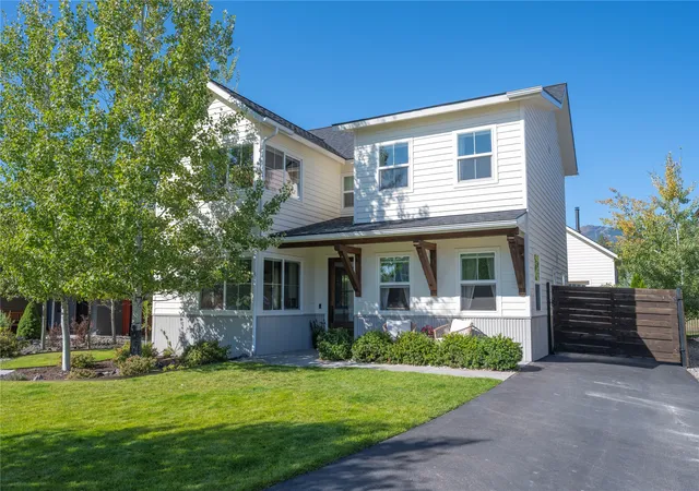 Photo 1 of Single family home for sale at 736 Cottonwood Ct, Whitefish, MT 59937 | MLS# 30079024 | Listing updated on 2026-10-21