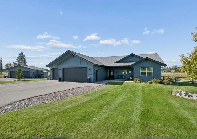 Photo 1 of Single family home for sale at 148 Fox Den Trl, Kalispell, MT 59901 | MLS# 30079074 | Listing updated on 2026-10-21